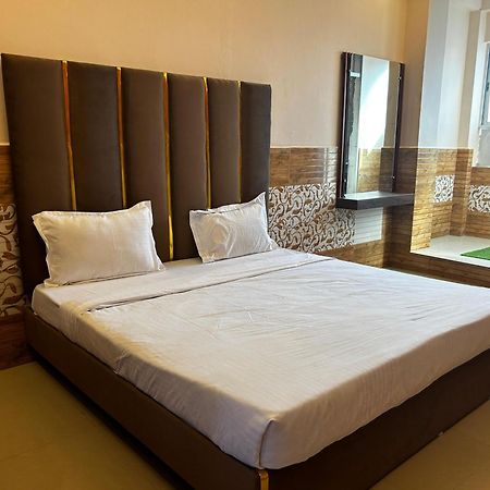 Hotels7Apple Mahoba ภายนอก รูปภาพ