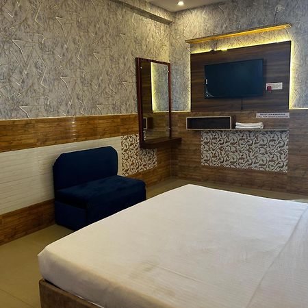 Hotels7Apple Mahoba ภายนอก รูปภาพ