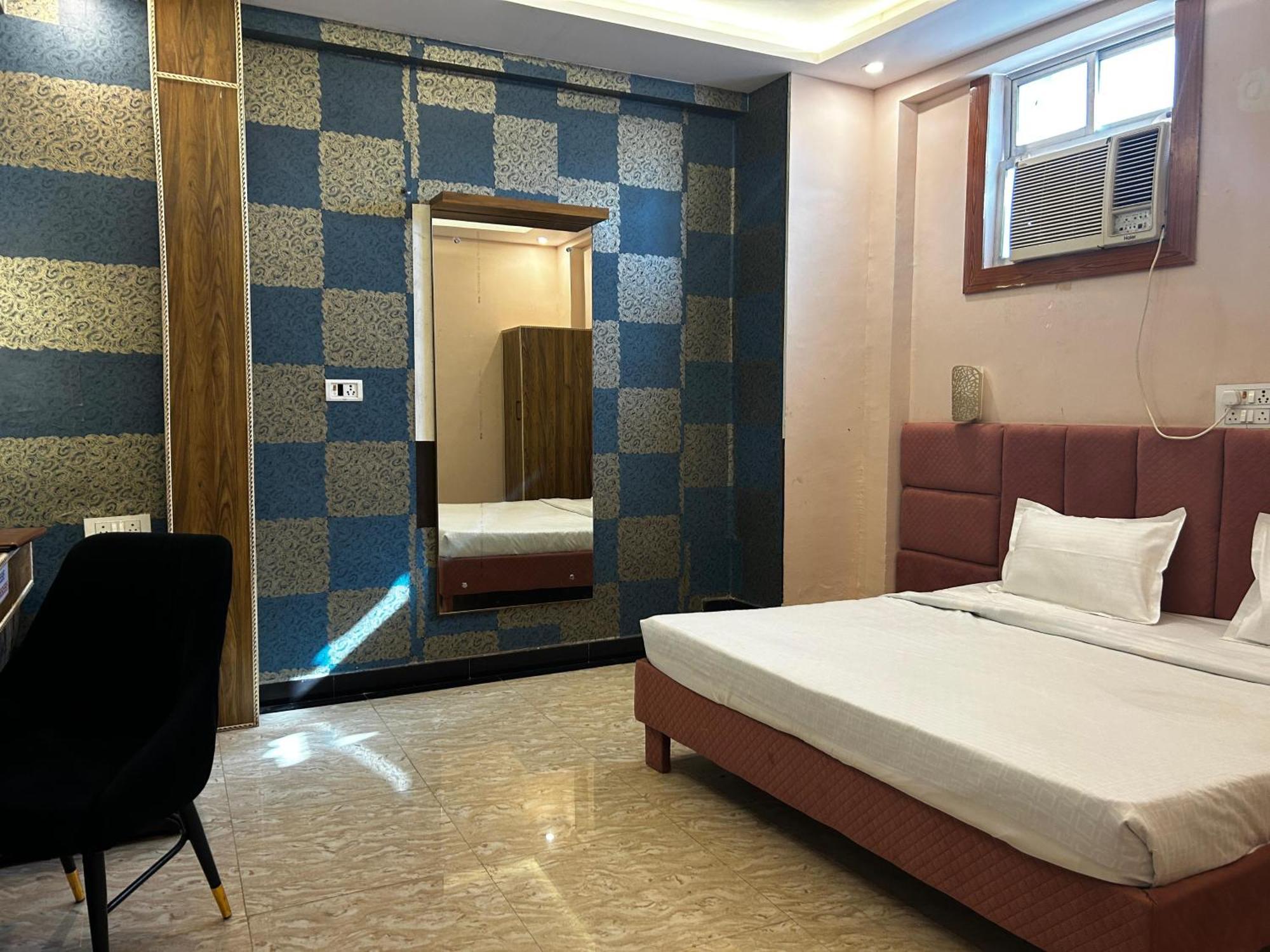 Hotels7Apple Mahoba ภายนอก รูปภาพ